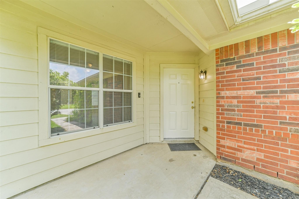 33318 Cottonwood Bend - Photo 1