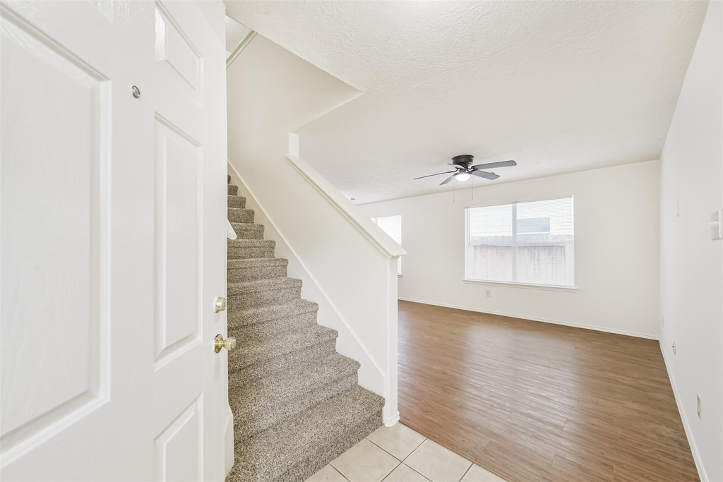 33318 Cottonwood Bend - Photo 2