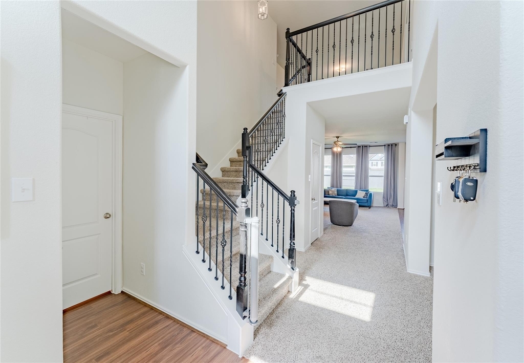 8327 Threadfin Way - Photo 4
