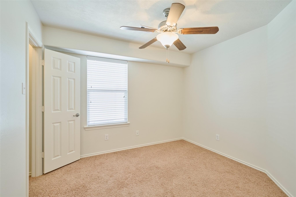 327 Bloomhill Place - Photo 28