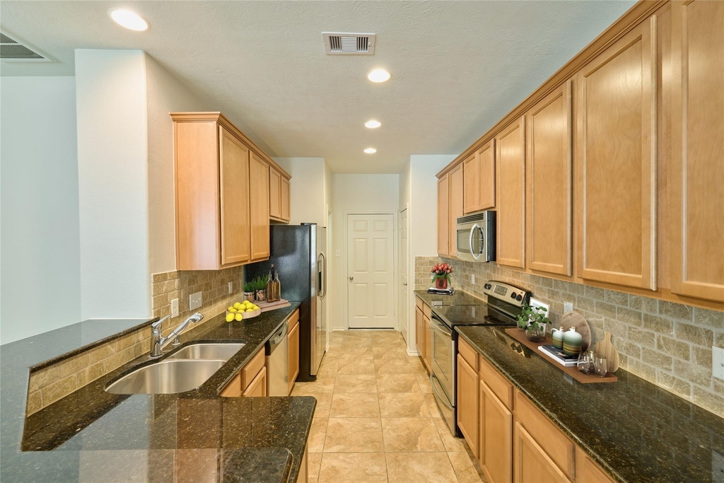 327 Bloomhill Place - Photo 16