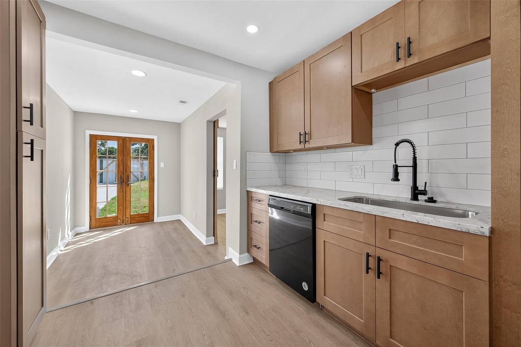 889 Chas Lane - Photo 8