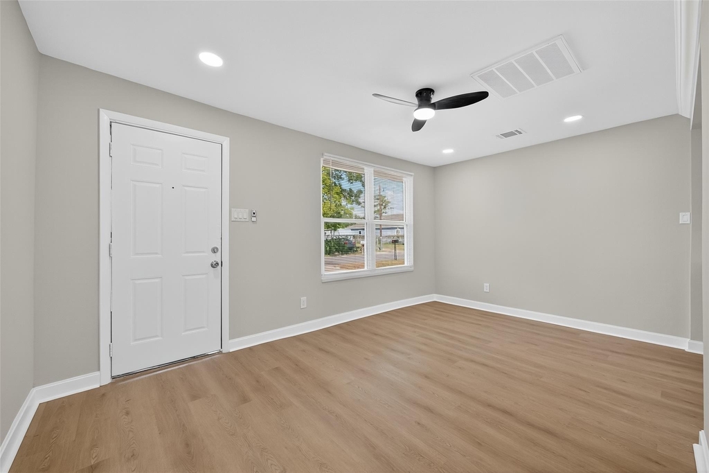 889 Chas Lane - Photo 3