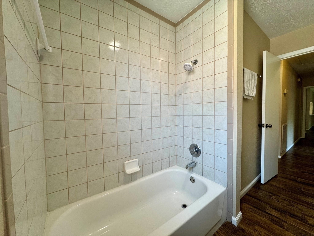 9831 Shell Rock Road - Photo 25