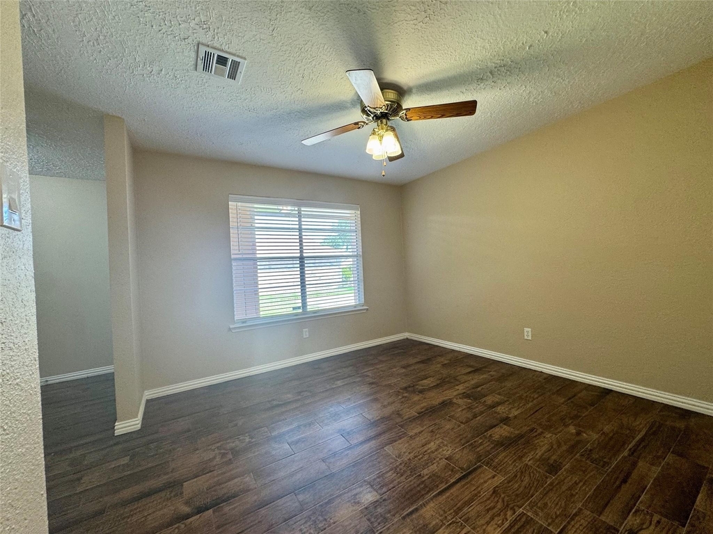 9831 Shell Rock Road - Photo 15
