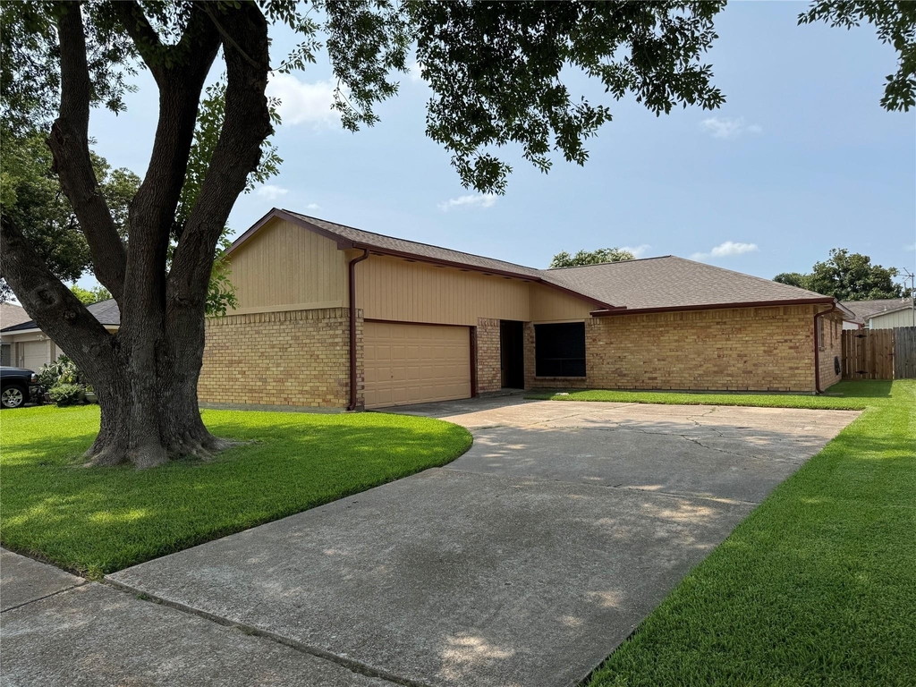 9831 Shell Rock Road - Photo 1