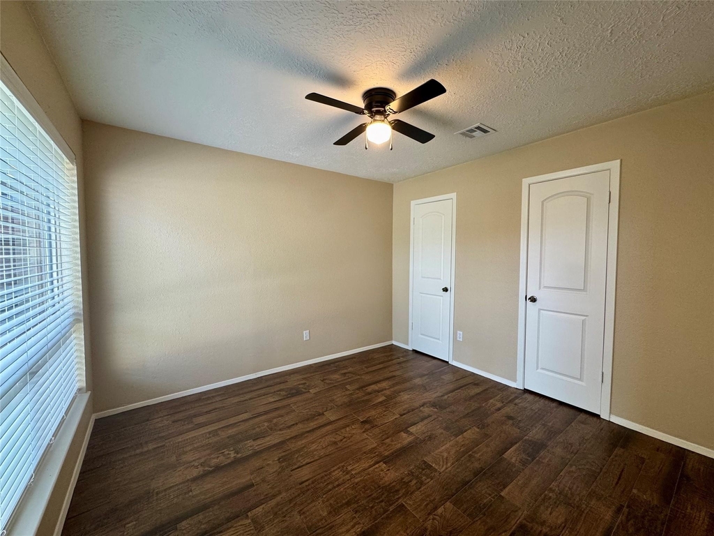 9831 Shell Rock Road - Photo 30