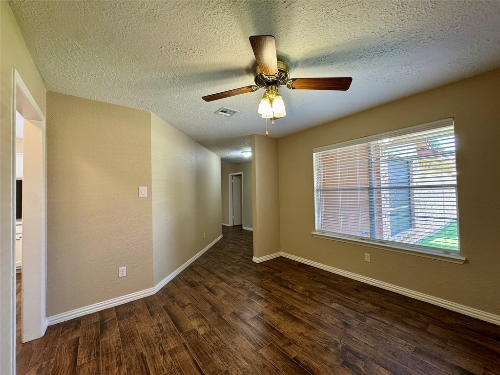 9831 Shell Rock Road - Photo 16