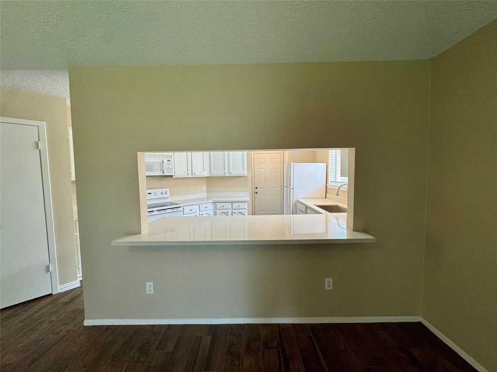 9831 Shell Rock Road - Photo 9