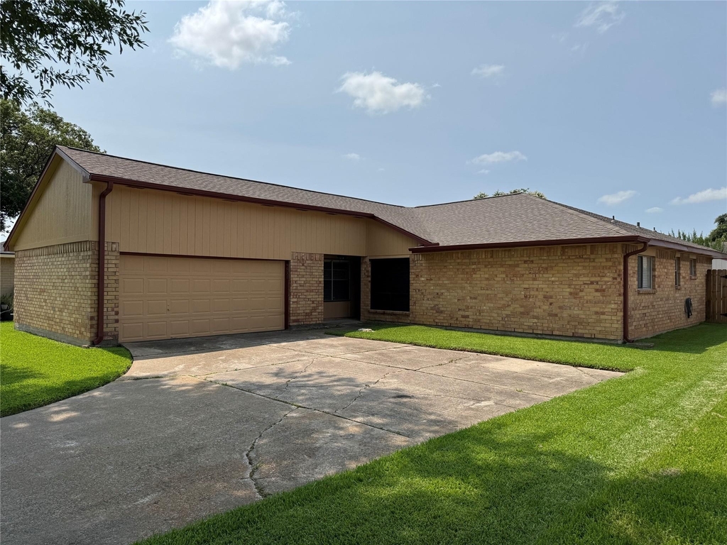 9831 Shell Rock Road - Photo 2
