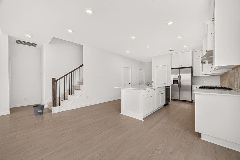 25714 Sapphire Cove Street - Photo 9