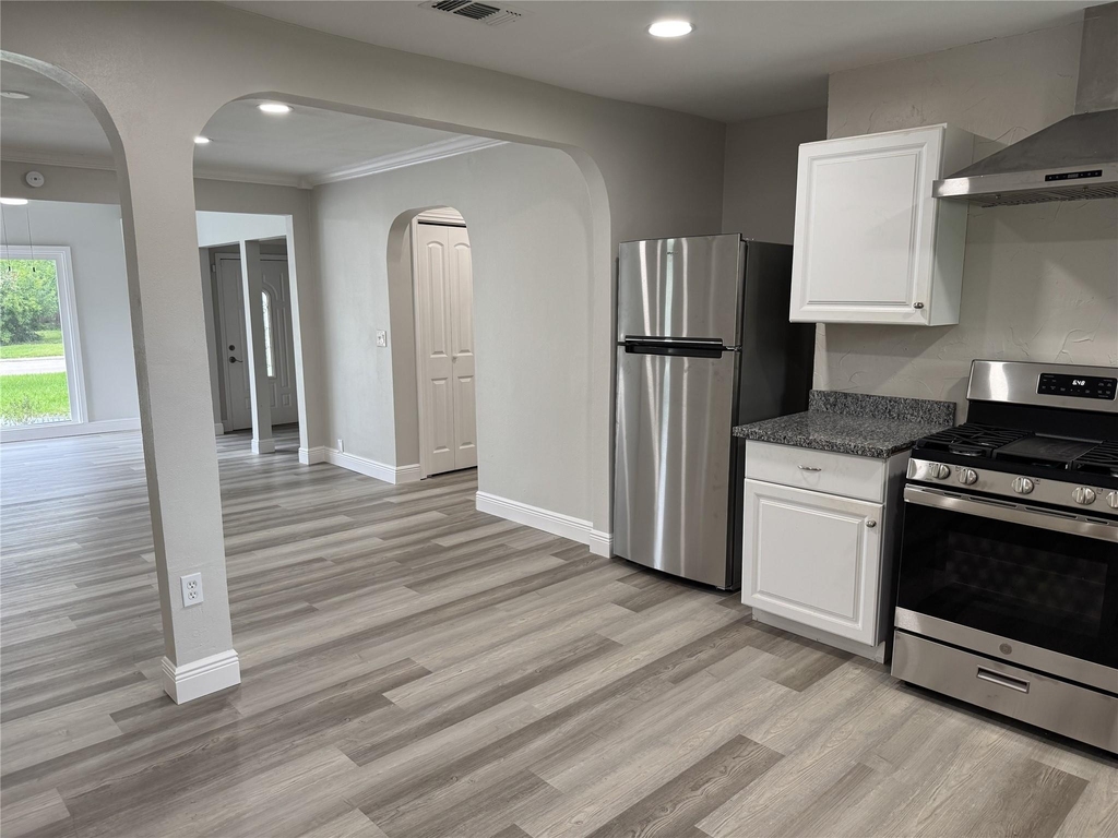 1318 Sulphur Street - Photo 4