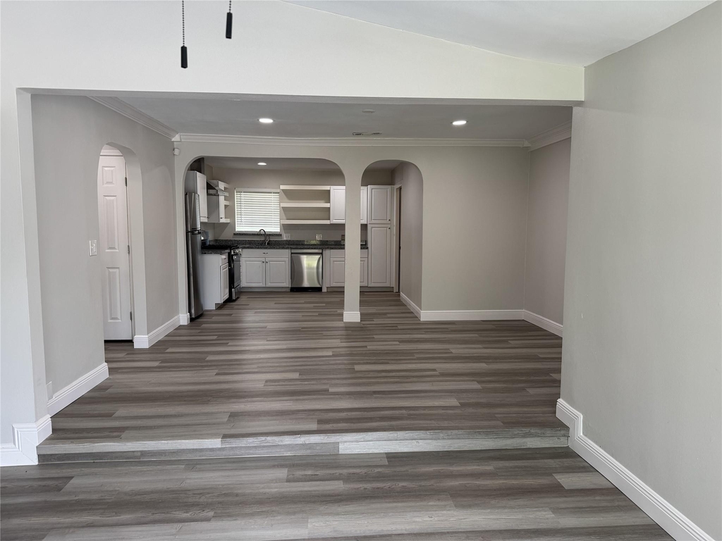 1318 Sulphur Street - Photo 1