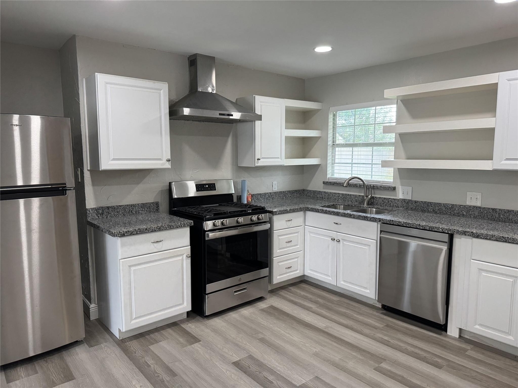 1318 Sulphur Street - Photo 5