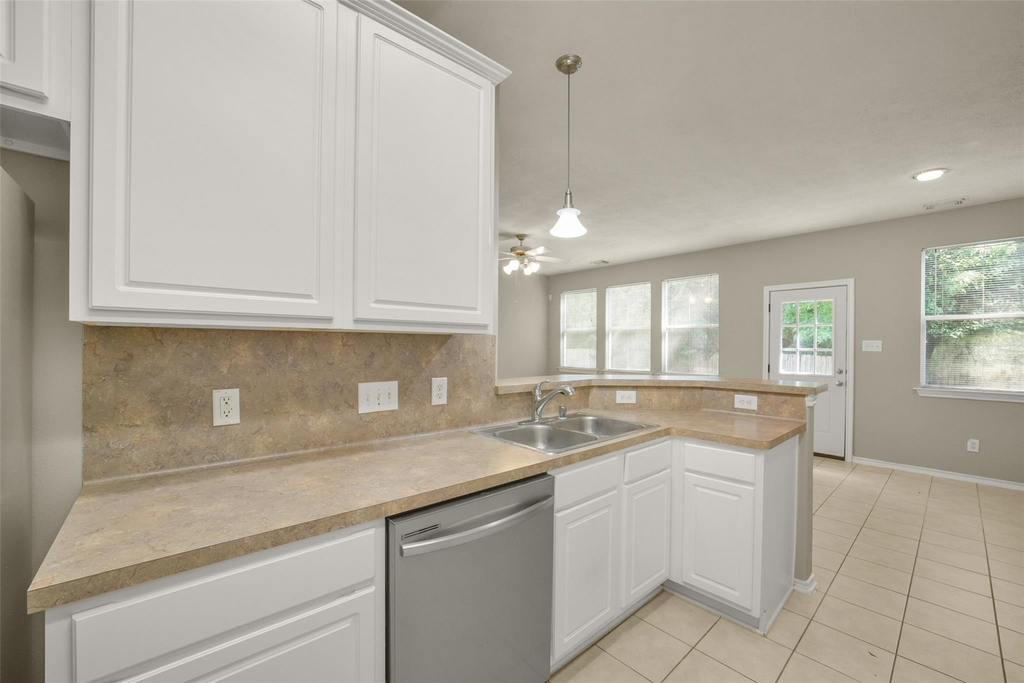 171 N Burberry Park Circle - Photo 9
