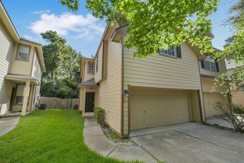 171 N Burberry Park Circle - Photo 0