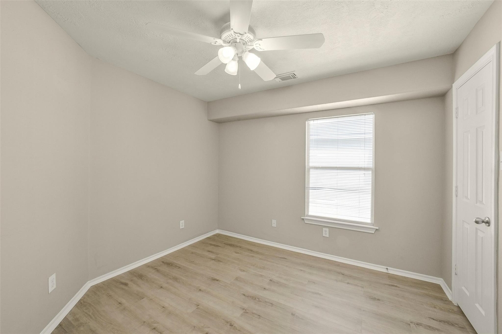 171 N Burberry Park Circle - Photo 24