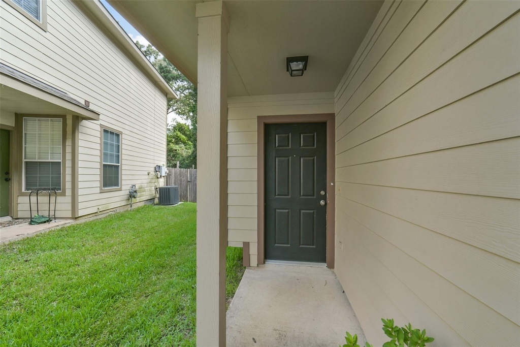 171 N Burberry Park Circle - Photo 1