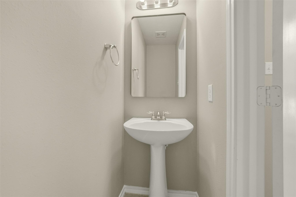 171 N Burberry Park Circle - Photo 16