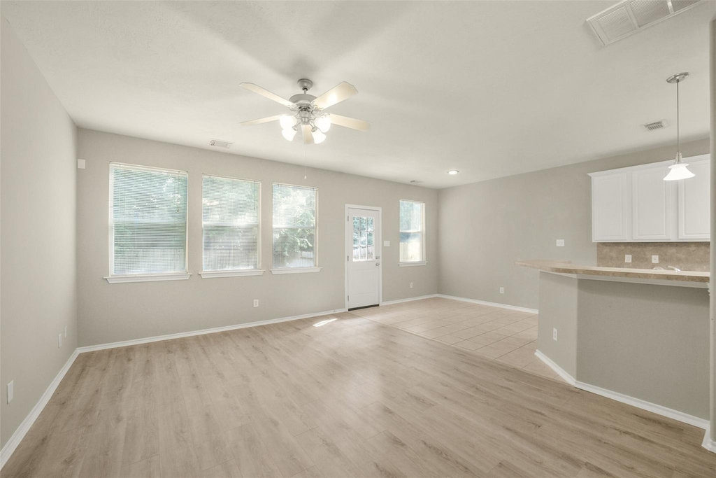 171 N Burberry Park Circle - Photo 3