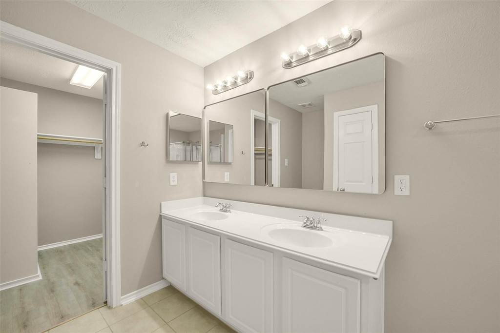 171 N Burberry Park Circle - Photo 20