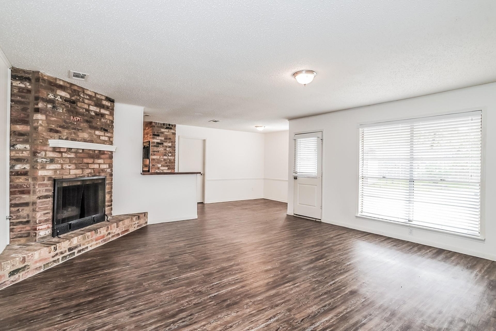 26218 Maplewood Drive - Photo 6