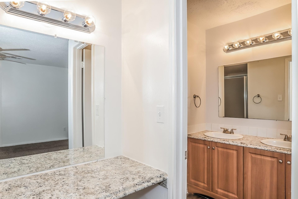26218 Maplewood Drive - Photo 13
