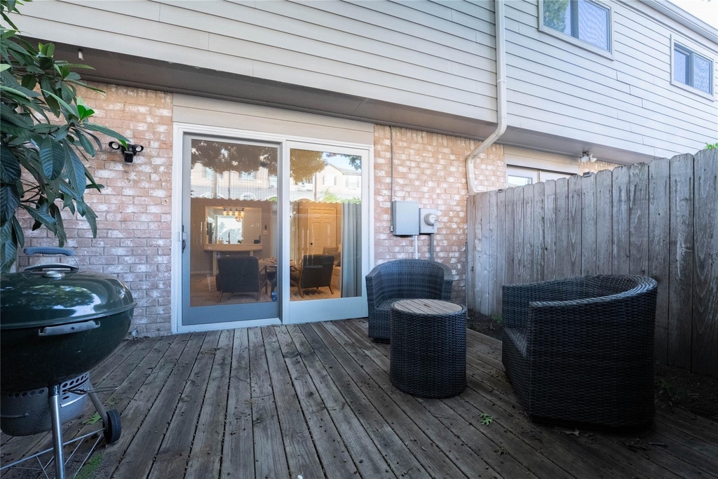 7447 Brompton Street - Photo 24