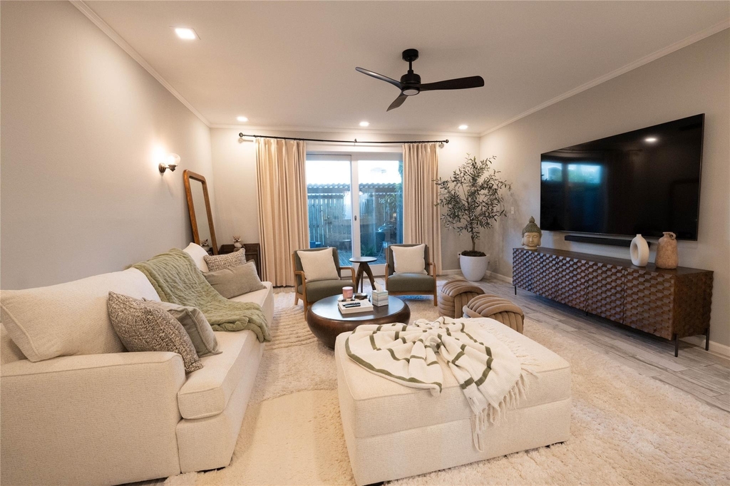 7447 Brompton Street - Photo 6