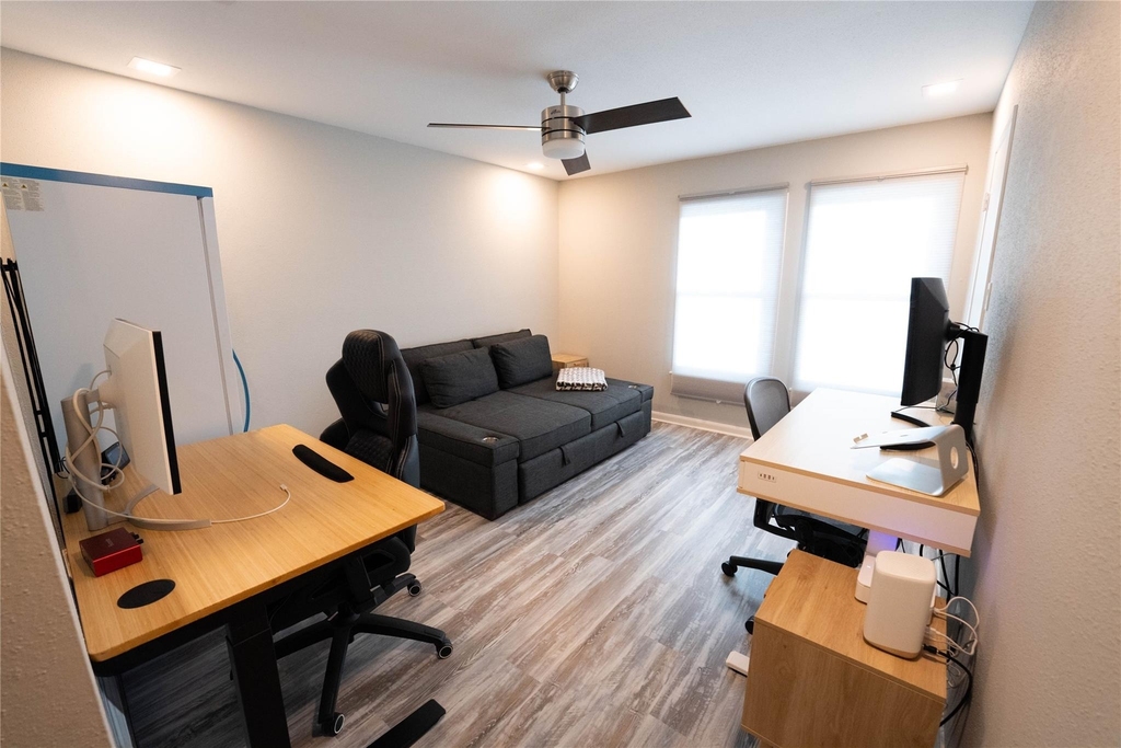 7447 Brompton Street - Photo 20