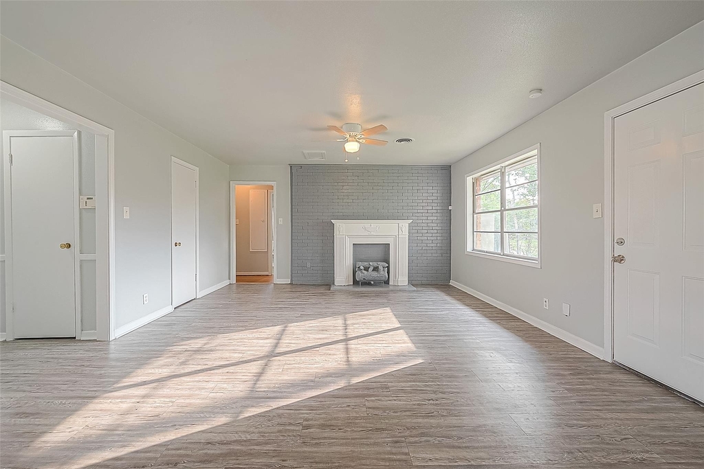 5646 Cedarburg Drive - Photo 2