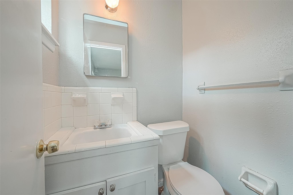 5646 Cedarburg Drive - Photo 10