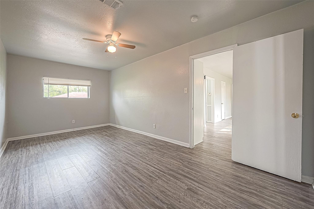 5646 Cedarburg Drive - Photo 4