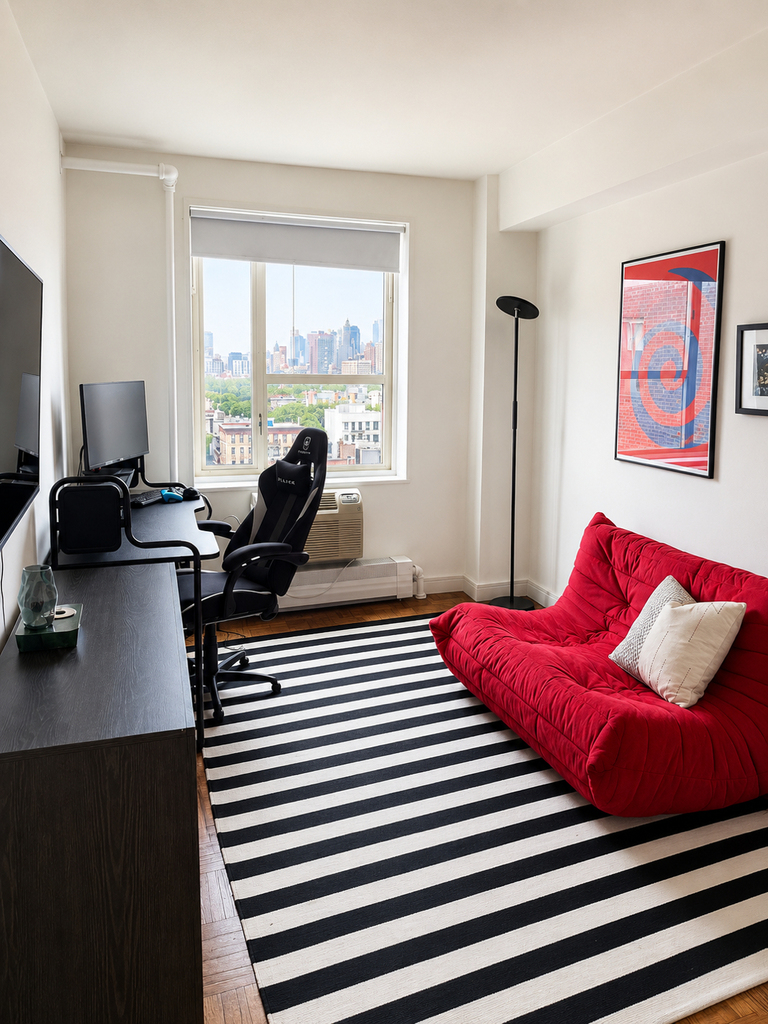 647 East 14th Street - Photo 5