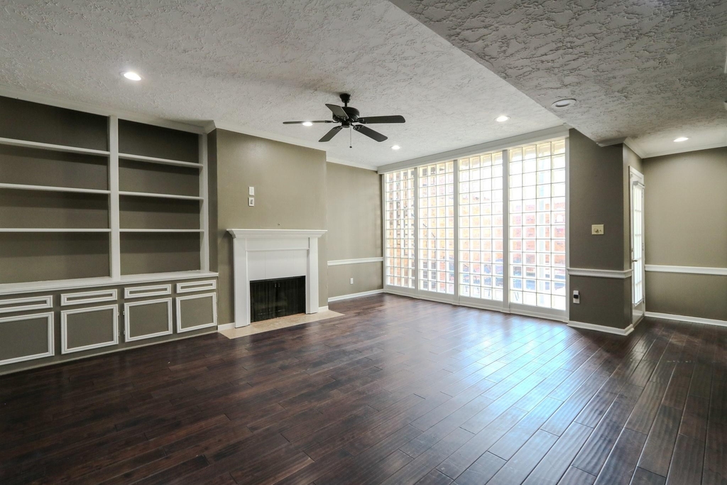 1905 Park Street - Photo 3