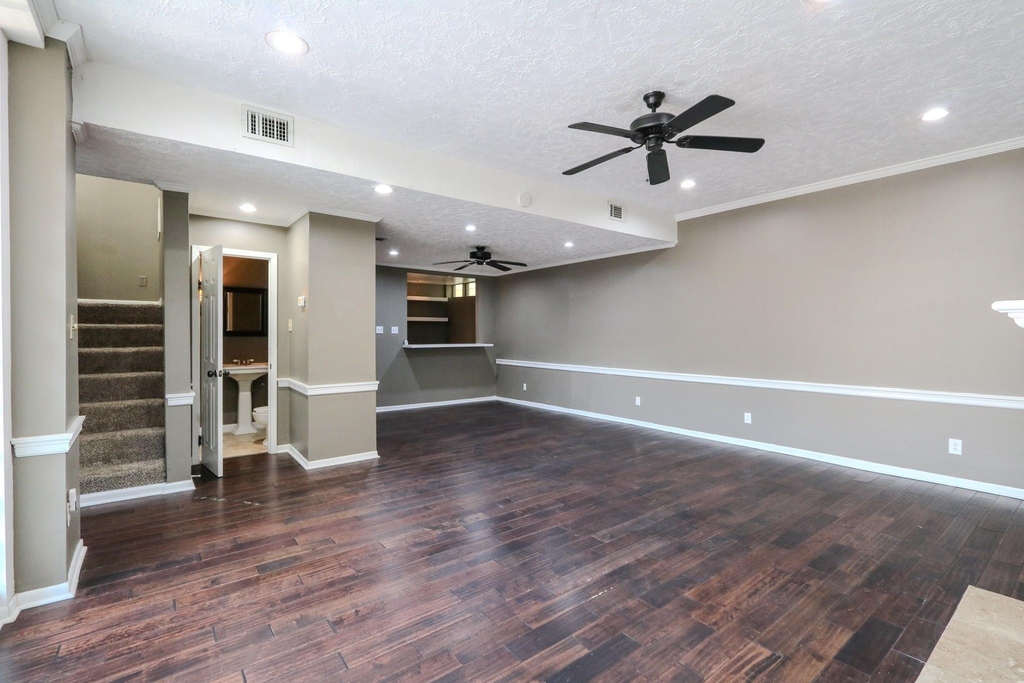 1905 Park Street - Photo 4