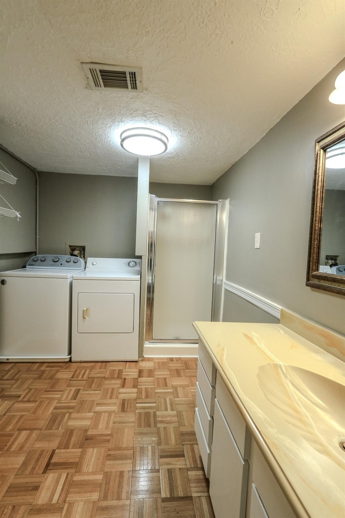 1905 Park Street - Photo 22