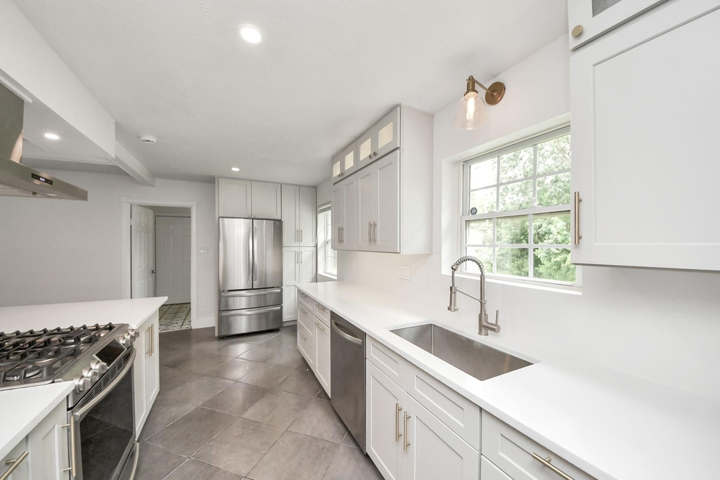 4011 Ebbtide Drive - Photo 2