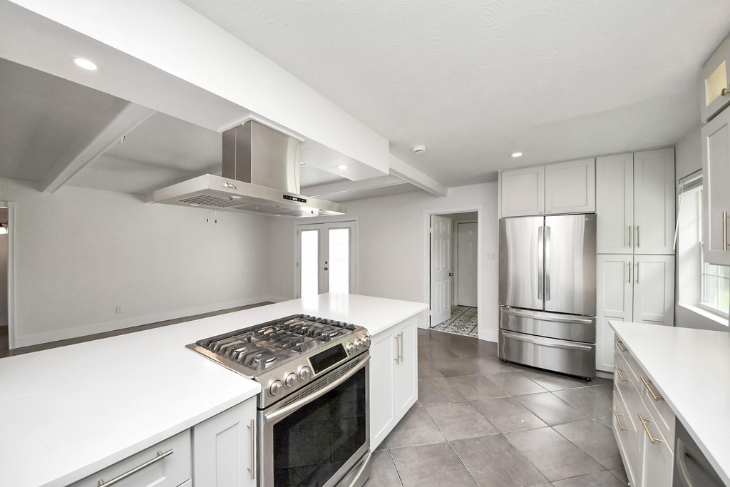 4011 Ebbtide Drive - Photo 4