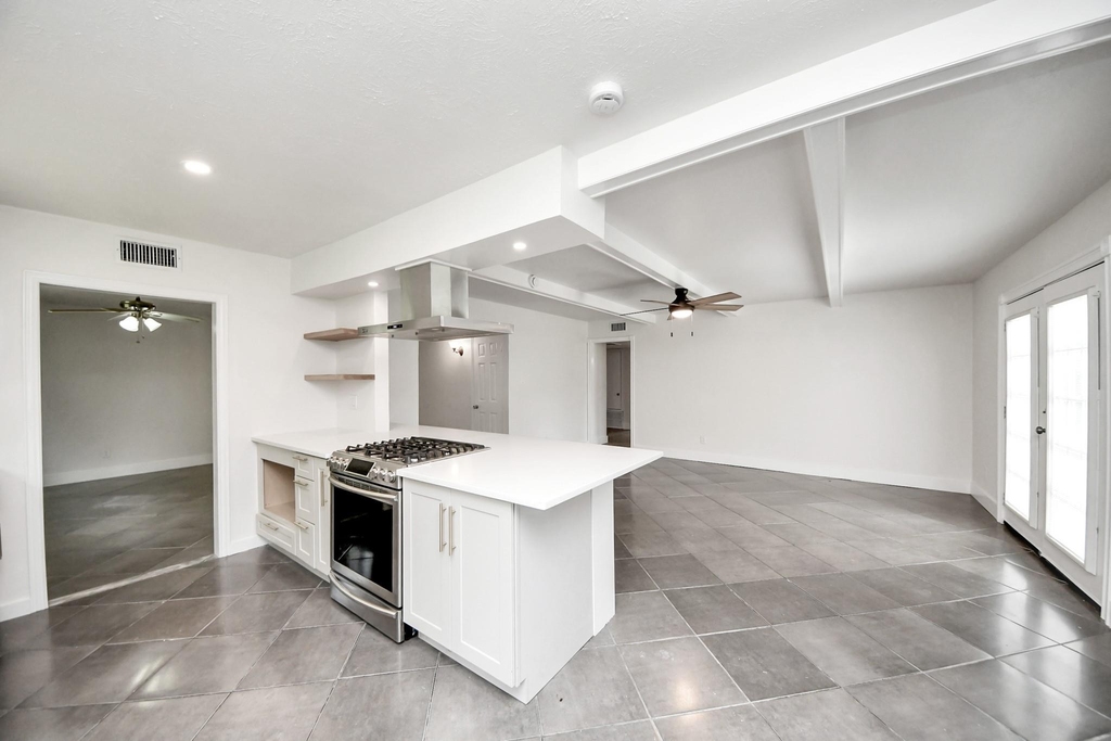 4011 Ebbtide Drive - Photo 8