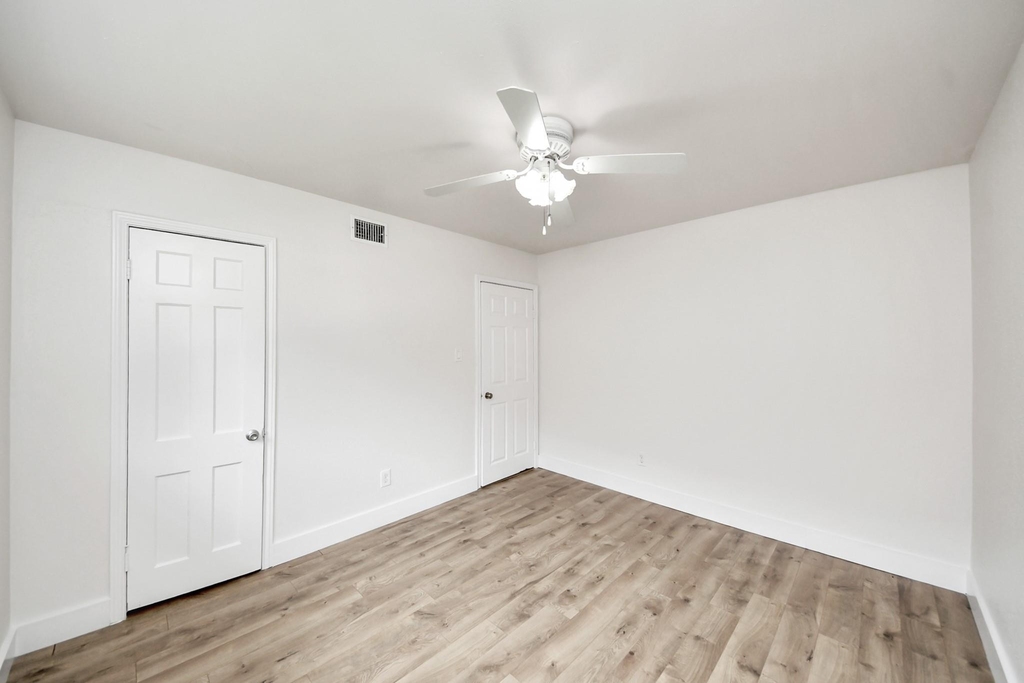 4011 Ebbtide Drive - Photo 14