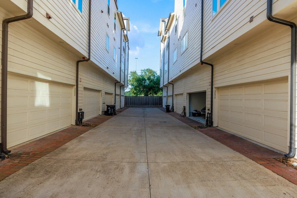 2656 Fountain Key Boulevard - Photo 25