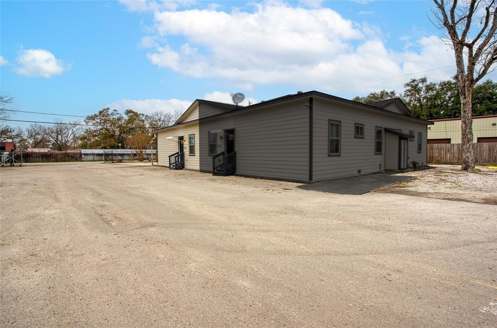 14310 1/2 Unit T Sweeney Road - Photo 2