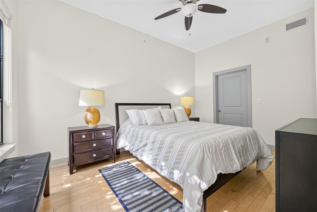 1901 Post Oak Boulevard - Photo 9