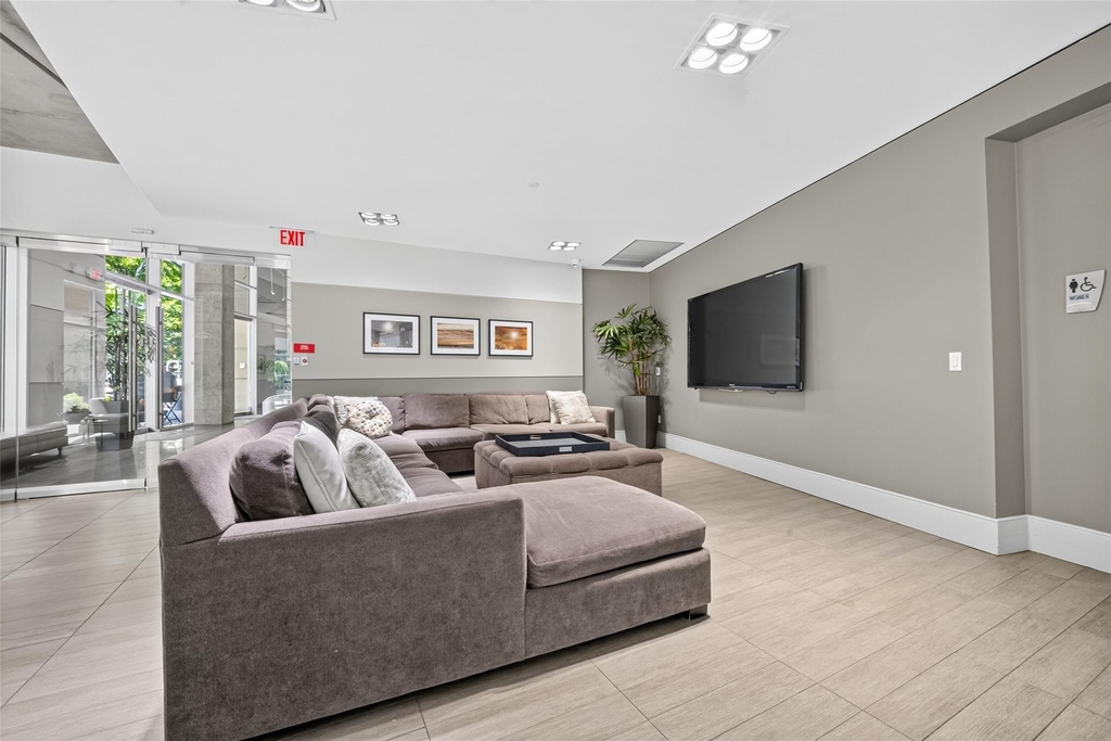 1901 Post Oak Boulevard - Photo 25