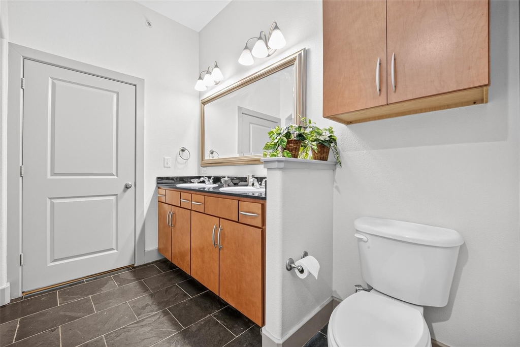 1901 Post Oak Boulevard - Photo 14