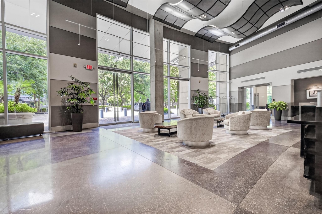 1901 Post Oak Boulevard - Photo 20
