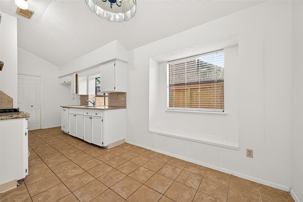 16838 Markridge Drive - Photo 10