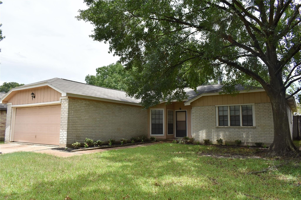 16838 Markridge Drive - Photo 1