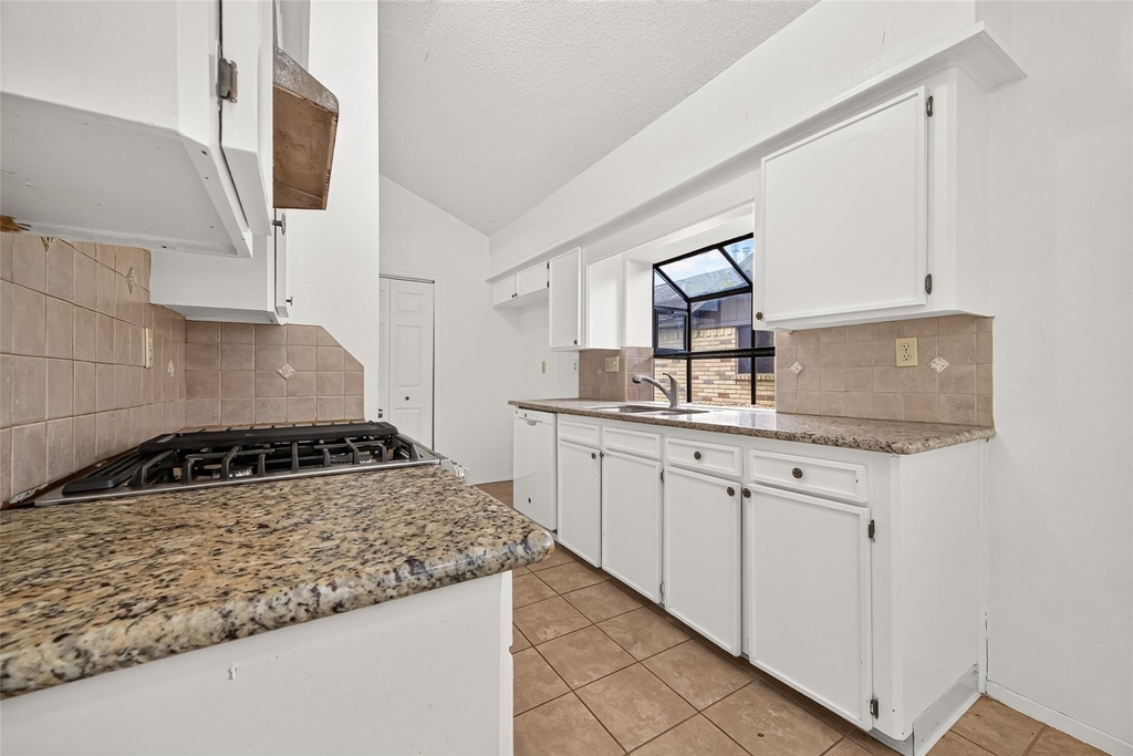 16838 Markridge Drive - Photo 13